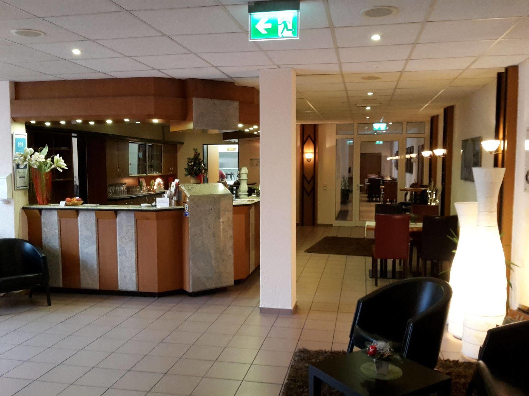 City Hotel Aschersleben Exterior photo